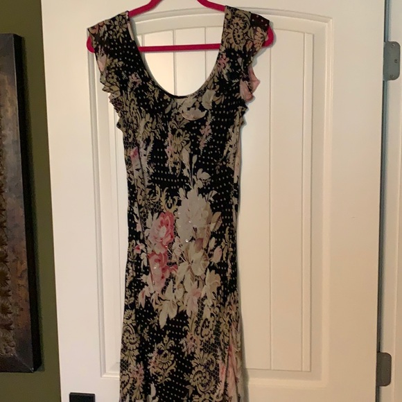 Dress with sequin detail and flutter sleeve - Picture 1 of 4